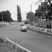 24 HEURES DU MANS YEAR BY YEAR PART ONE 1923-1969 - Page 54 61lm60-Fiat850-S-Denny-Hulme-Angus-Hyslop-12