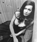 Valerie-Leon-b59