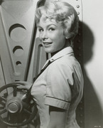 Barbara-Eden-d40