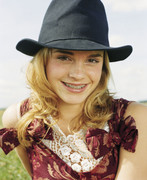 emma-watson-elle-girl-2005-007