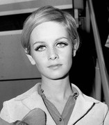 twiggy-me58