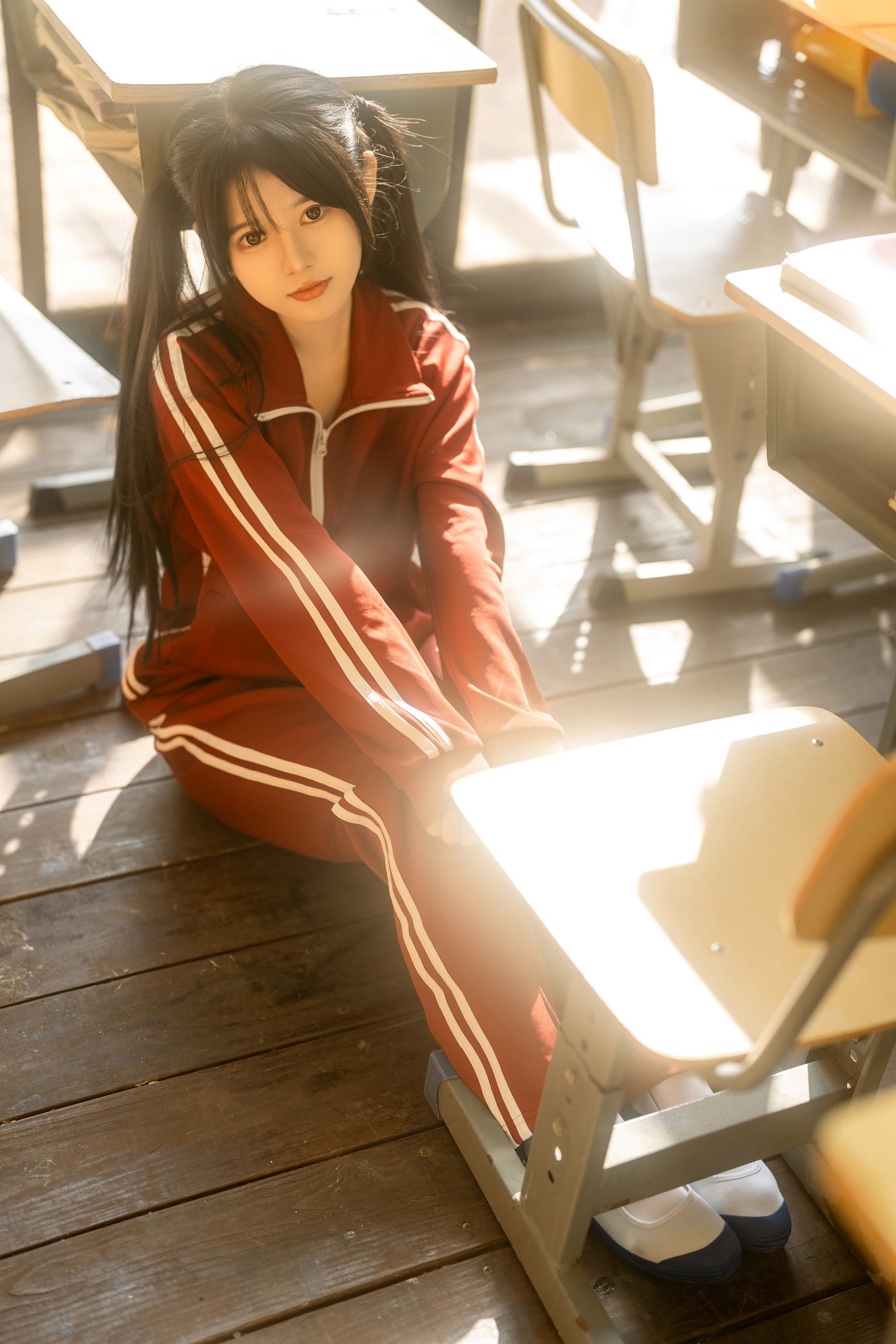 rua阮阮 课间阳光 红色校服 写真集｜青春校园风格摄影插图