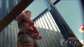 [Image: Voyeur17175090918.jpg]