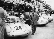 24 HEURES DU MANS YEAR BY YEAR PART ONE 1923-1969 - Page 39 56lm24-Porsche-RS-550-A4-Umberto-Maglioli-Hans-Herrmann-9