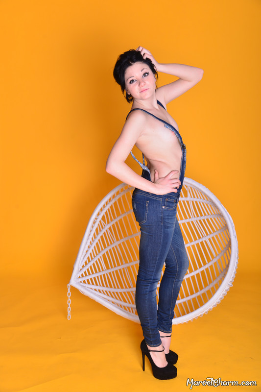 MarvelCharm_Valensia-Overalls-002