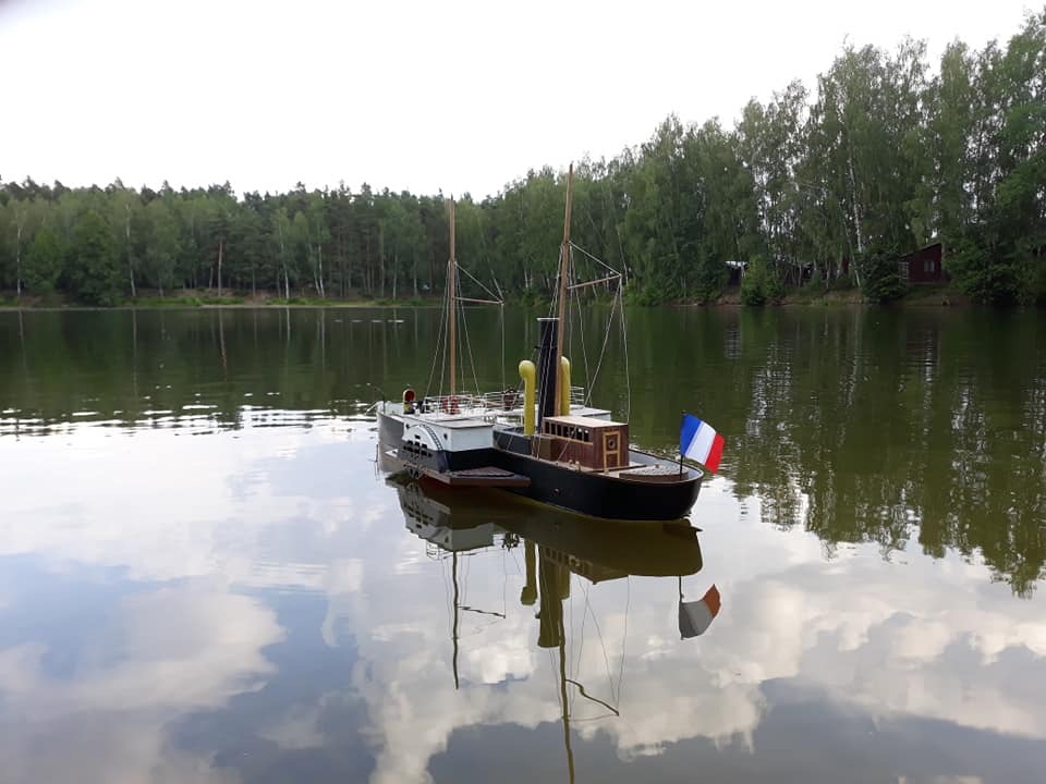 5EC2C871-D07D-48F8-9711-9299FC84D0A1