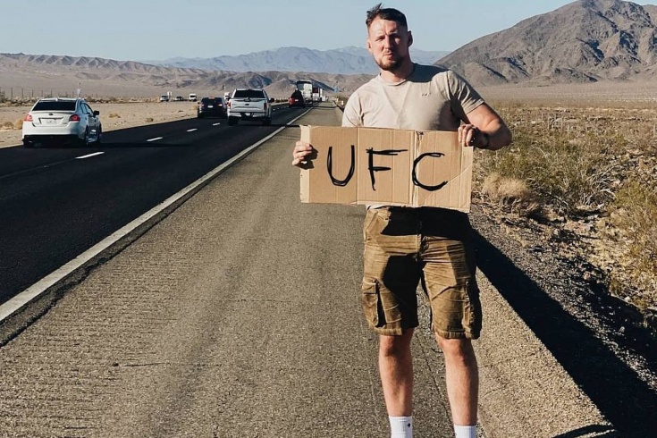Александър Волков поднови своя договор с UFC