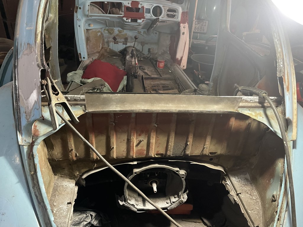 7CDCFB4B-DB2E-49F0-BAD6-821AA0988998