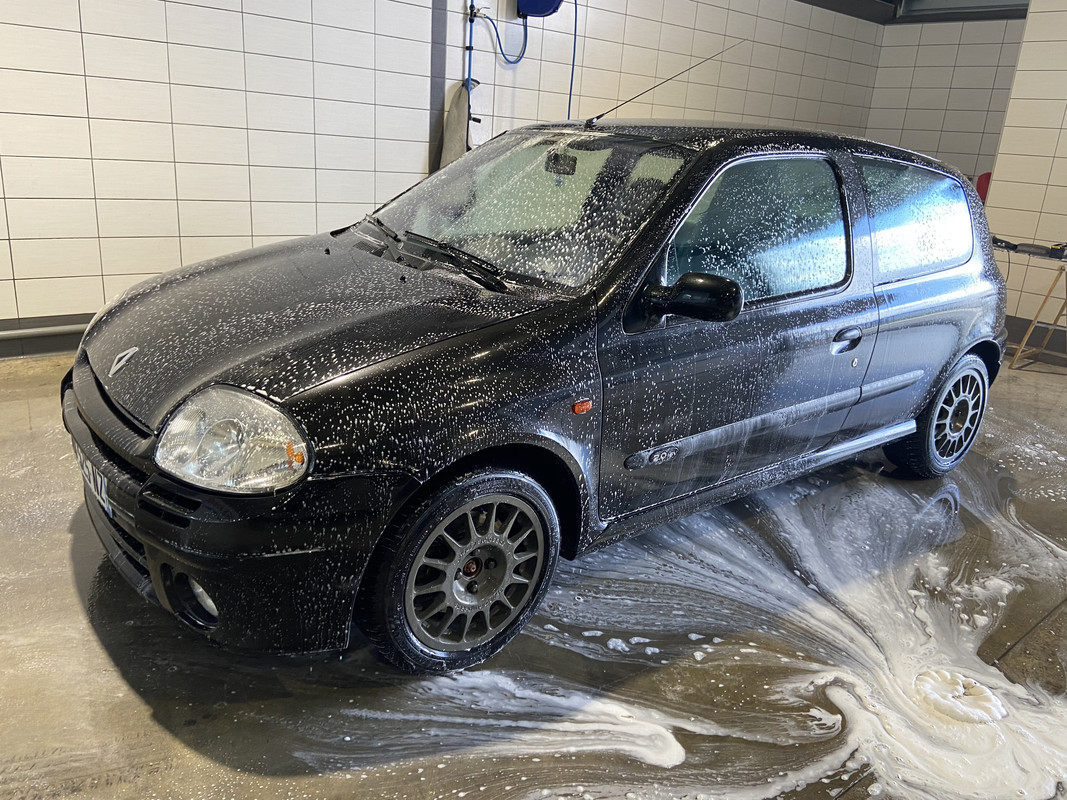 AFBC4B0D-D6F0-440C-B108-BFF44C66601B