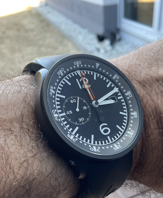 5CC526D6-08C4-46AA-8876-D31C7C64A2E1