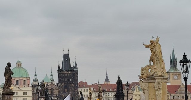 Casa Danzante, Reloj en movimiento y Castillo de Praga - Viena - Bratislava - Praga, Navidad 2024 (68)