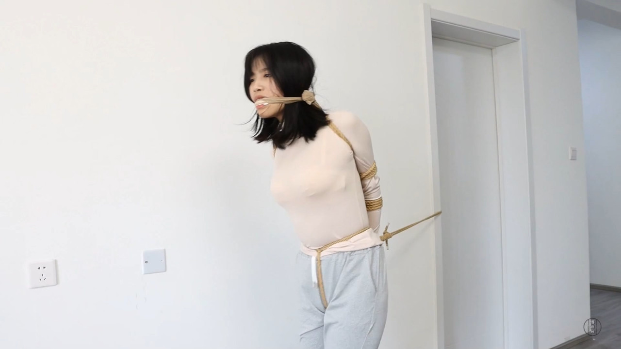 得意客 新模小艾的严厉堵嘴.mp4_20220505_082335.052