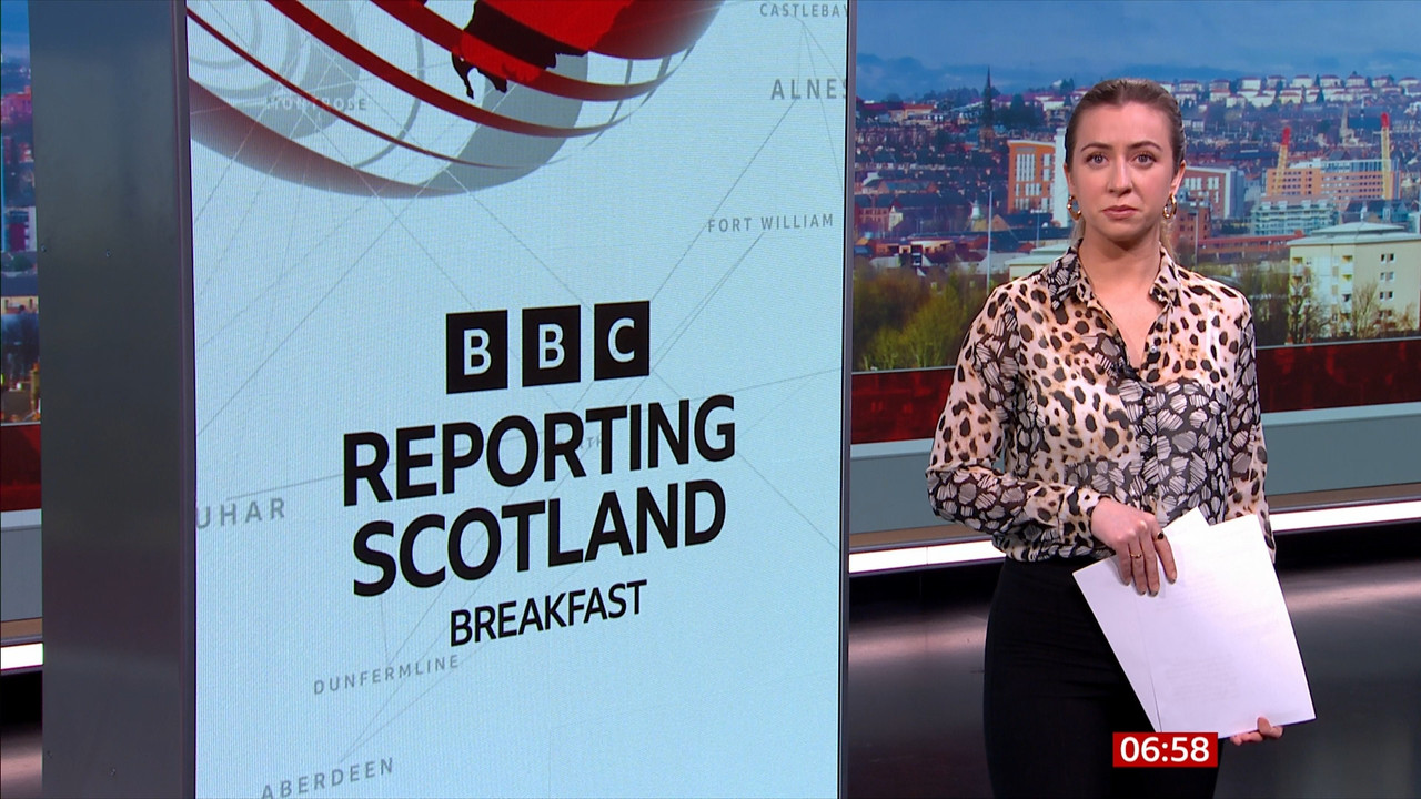04.10 - 06.50.00 - Breakfast. The BBC's Breakfast programme features ....ts_snapshot_08.51.689