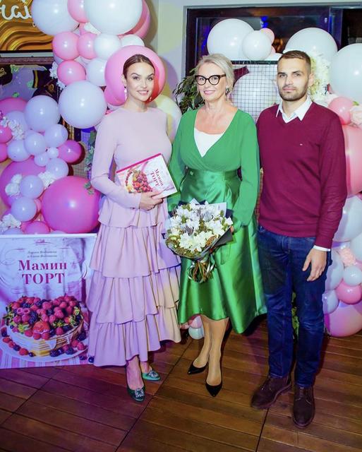 C22CF658-03EB-4EE2-92CF-6A6649784BD7