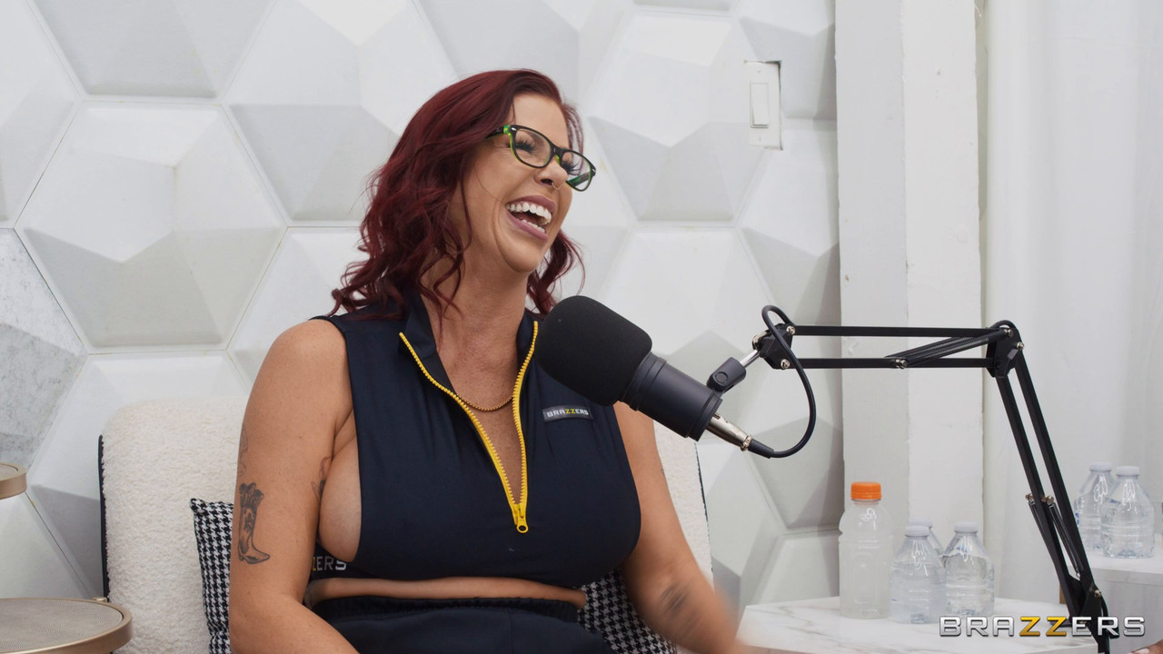Alexis Fawx Cheerleader Kait - The Brazzers Podcast Episode 7 - BRAZZERS.mp4.0004