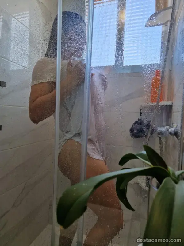 643181536-chica-escort-en-madrid-ZJRQ6K
