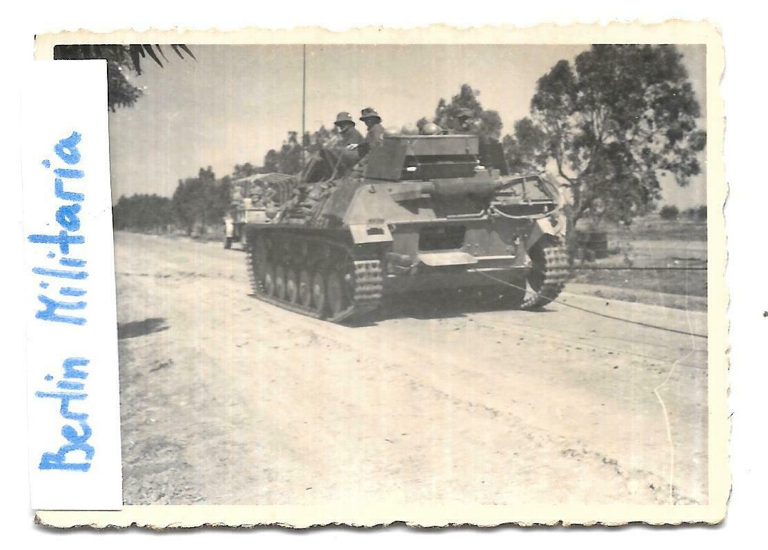 Foto 1942 DAK Sturmpanzer II 15 cm sIG 33 des Afrikakorps Führun