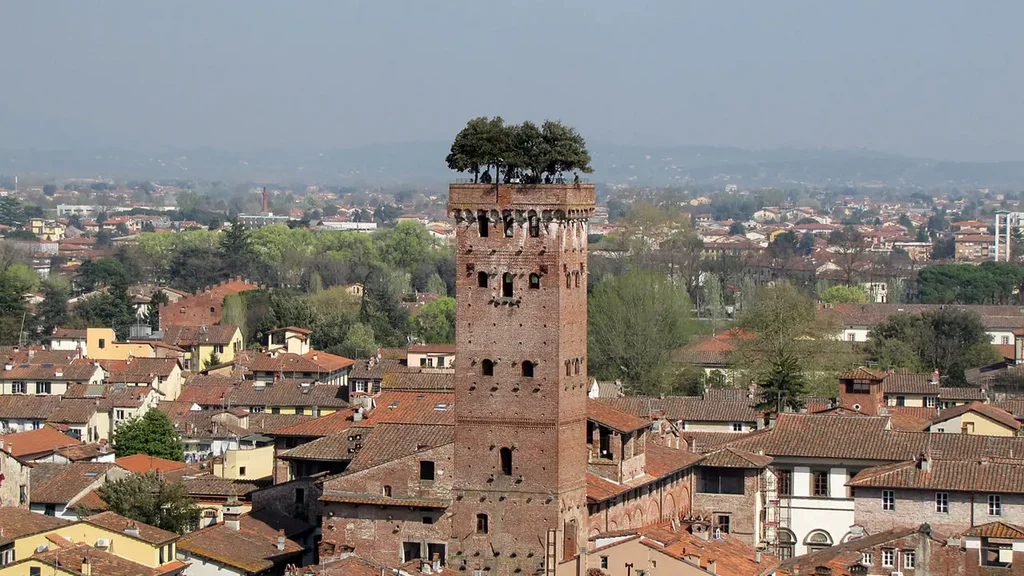 Lucca, Pisa y tarde de playa en Torre del Lago - La Toscana 2022: entre termas y cipreses (9)