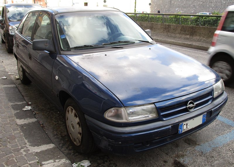 avvistamenti auto storiche - Pagina 34 IMG-2040