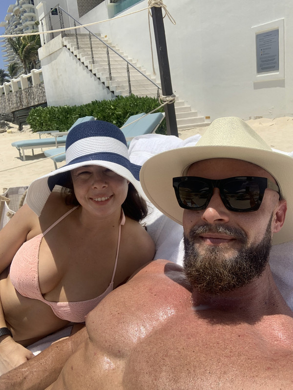 C9869E47-71A3-446A-BB27-646060794834