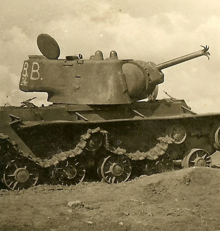 RARE Wehrmacht VW Kübelwagen (WH 637474) by KO d Russian KV 1 Panzer Tank (2)