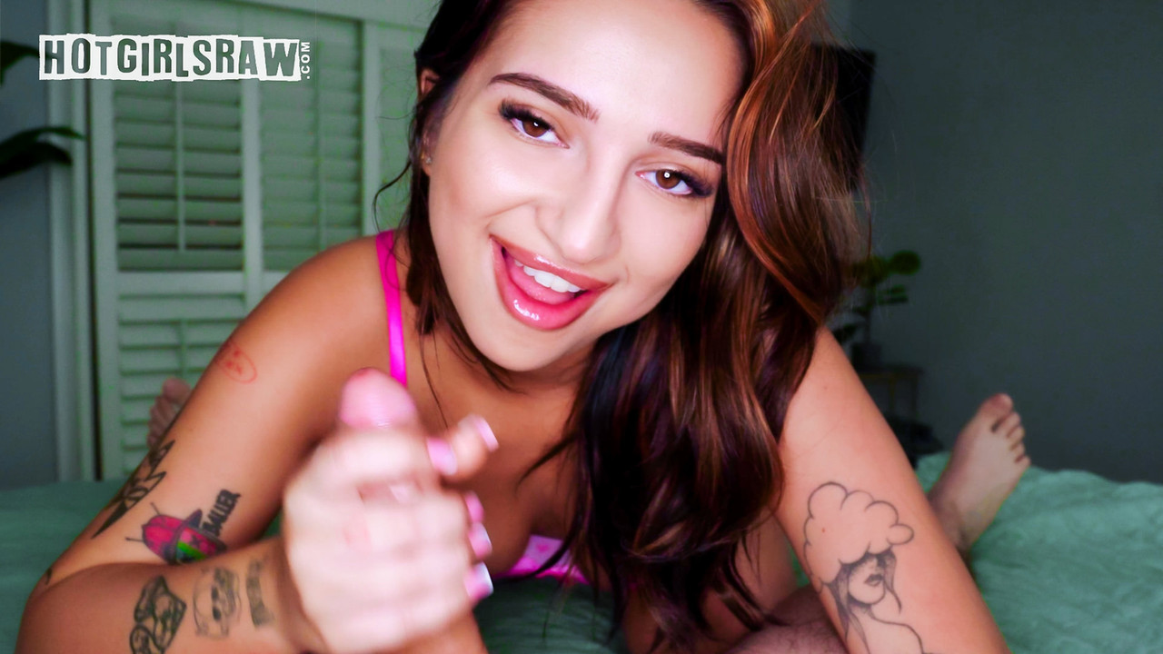 HotGirlsRaw 25 04 12 Kiana Kumani Horny GF Cant Wait