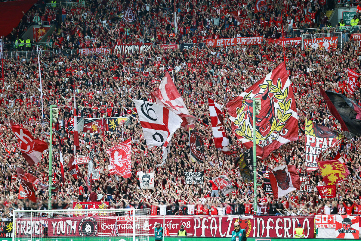 1-fc-kaiserslautern-eintracht-braunschweig-2-bundesliga-2023-2024-3