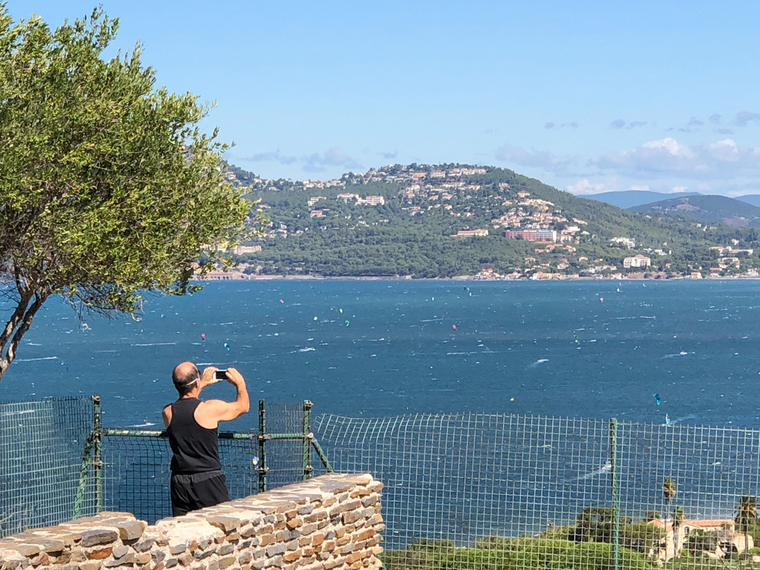 63A2E2F4-1B32-432A-A905-FADEE37086CF