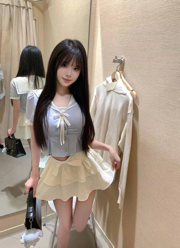 鼓山美術館白皙小隻馬真人實拍寫真