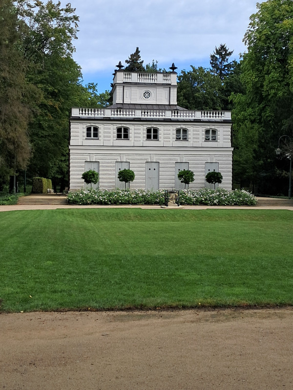 Varsovia 2024 la ciudad Fénix que resurgió de sus cenizas. - Blogs de Polonia - Dia 3-Parqie Lazienki, Palacio de la cultura, Praga, museo comunísimo. (8)