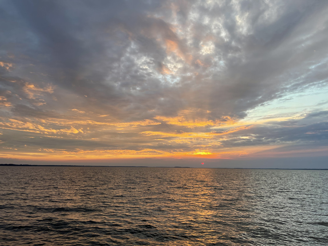 E8805B76-2011-48B3-88CE-47928FB00C1B