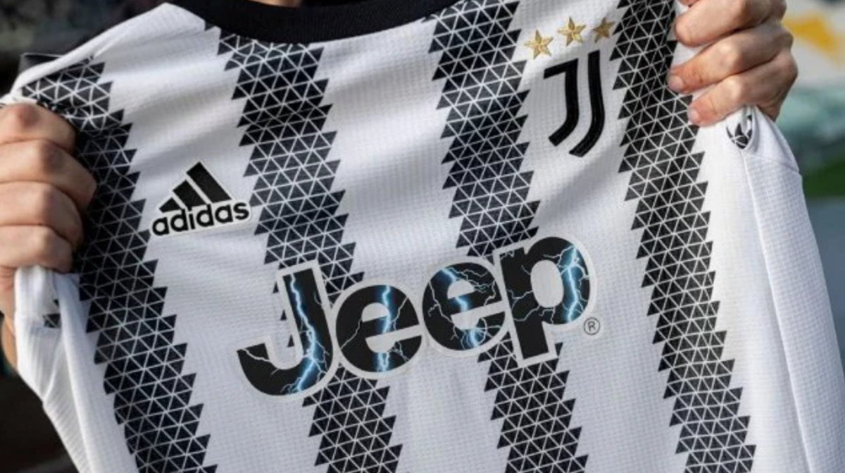 La nuova maglia della Juventus stagione 2022-2023