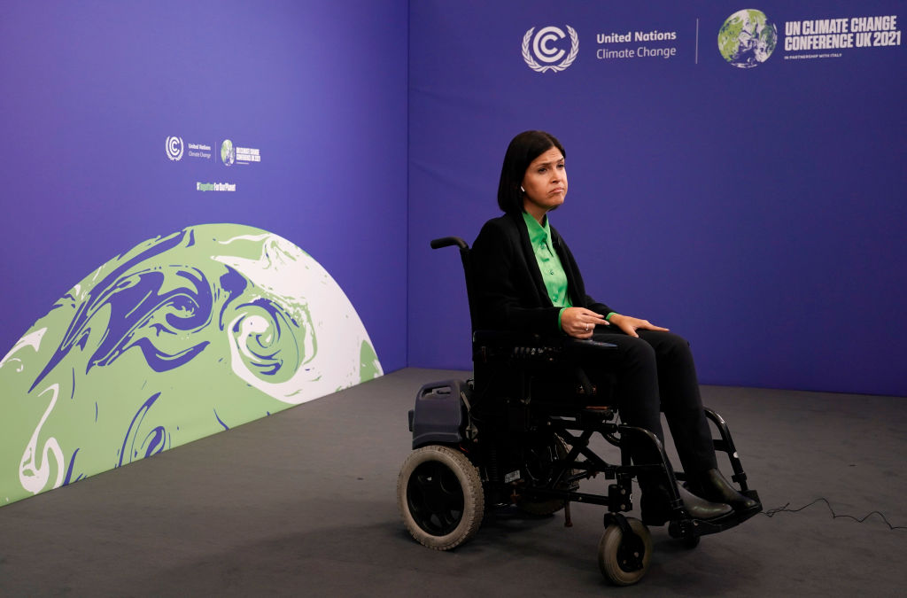 Ministra no accedió a la COP26 al no haber rampa para discapacitados