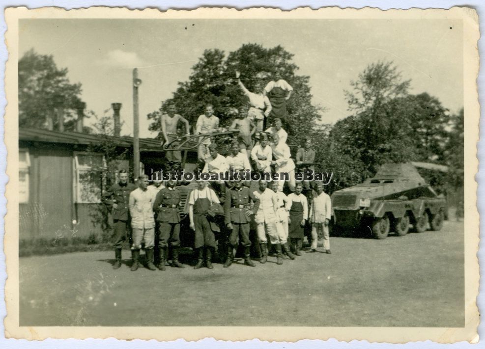 Panzerspähwagen 8-Rad Funkwagen RAD Technik1