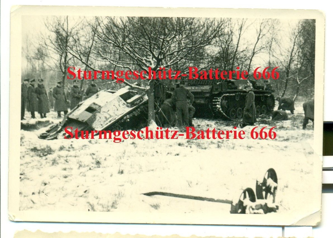 FOTO - STUG-BATTERIE 666 - STURMGESCHÜTZ - UNFAL