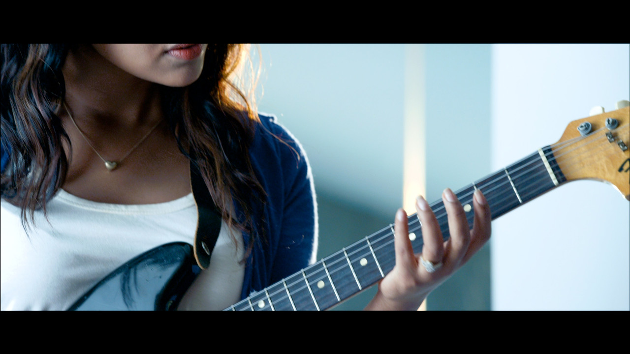 2013 - Thalaivaa - 03 - Vaanganna Vanakkanganna - BDRemux.00_00_41_08.Still018