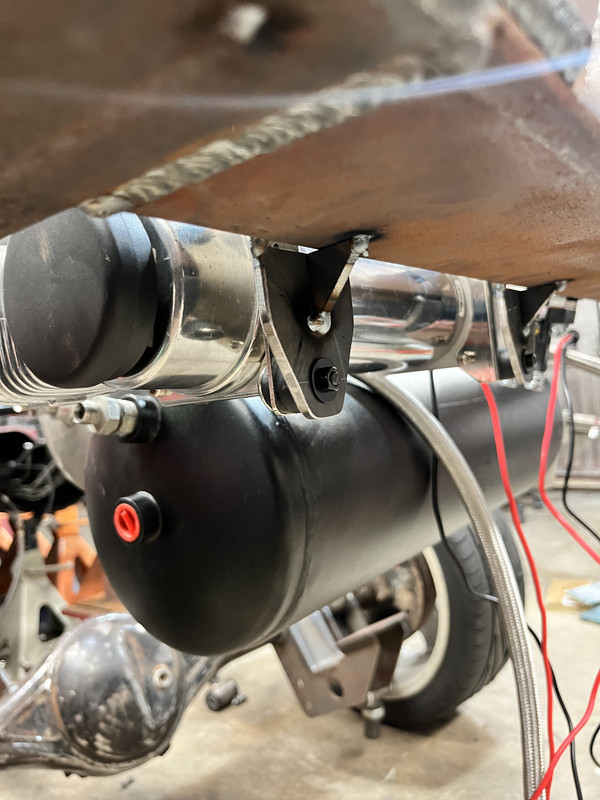 D6ED04EC-13B8-48D5-9E35-40D11036F639