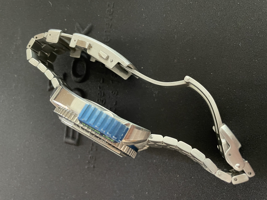 61C9E7F9-34E0-497C-840D-0AABC9197E32