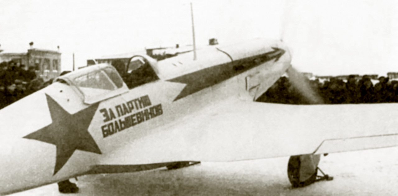 Mikoyan-Gurevich-MiG-3-172IAP-Party-of-Bolsheviks-at-VV-Rybalko-23rd-Feb-1942-01