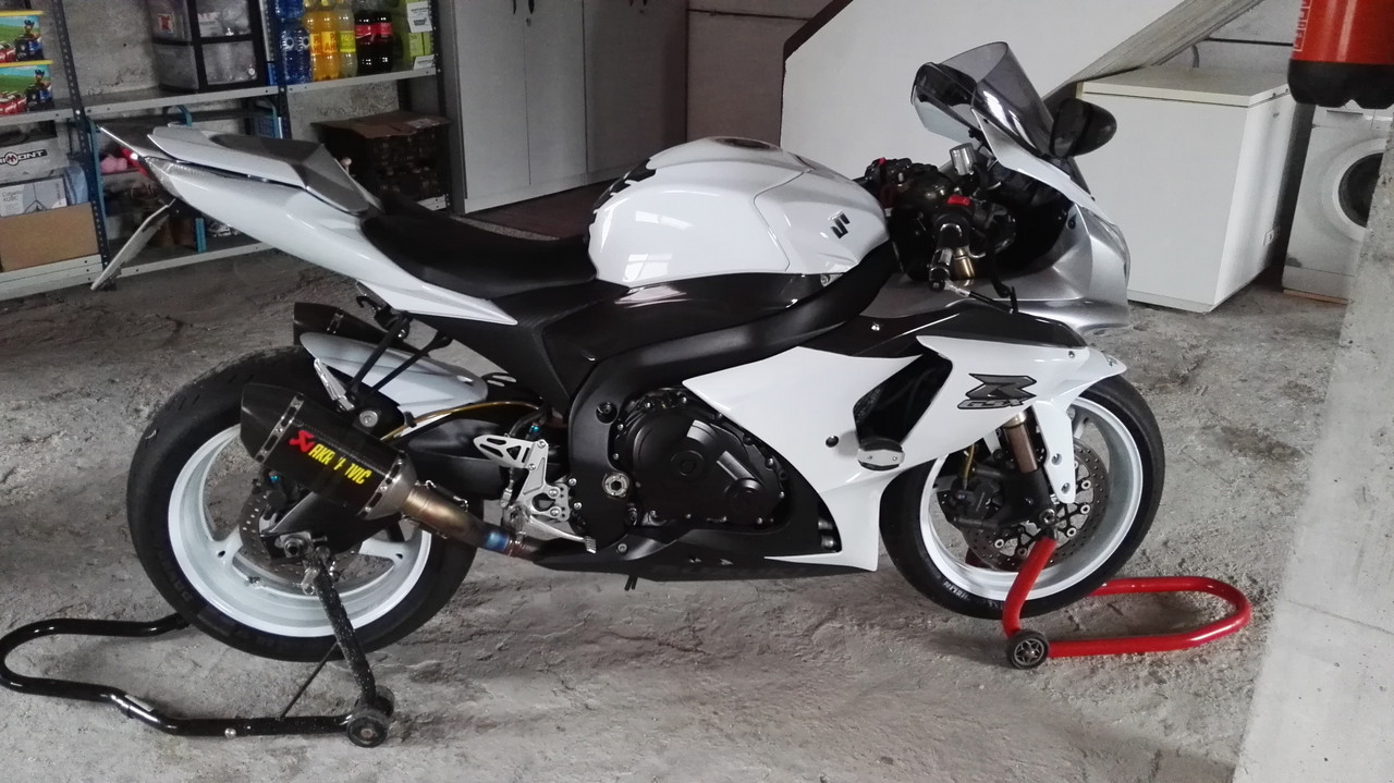 0120A407-BF62-4FE8-A8B2-5D93BA50A7F9