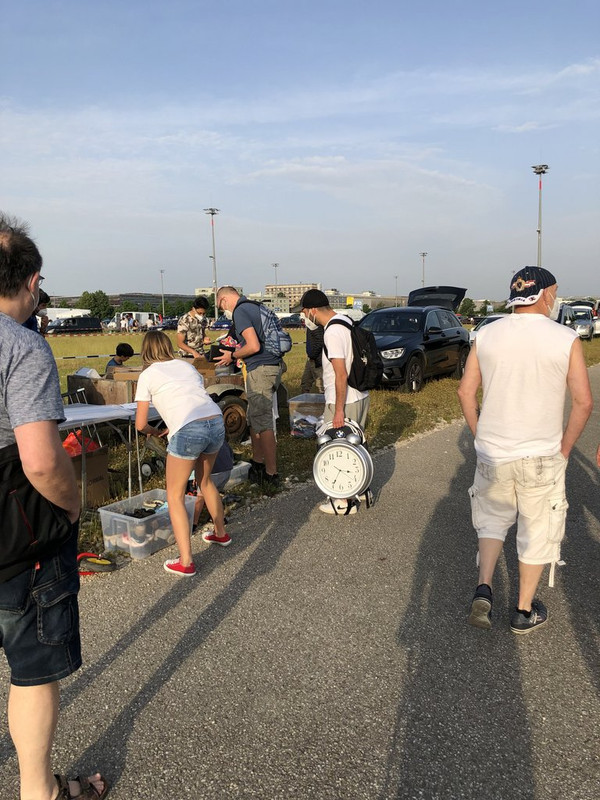 D9958DF2-1776-4BCB-8561-1763F69DA105