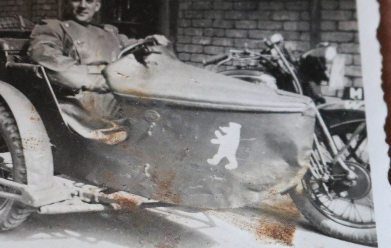 Fotos - Krad mit Beiwagen - Emblem Bär2