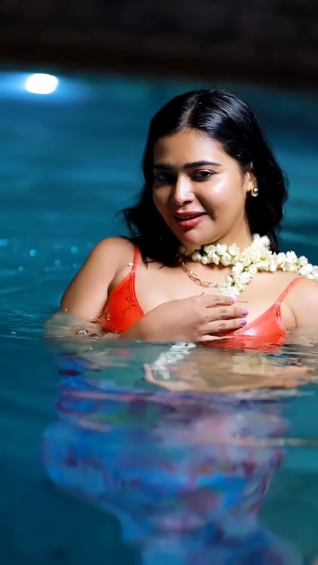 dharsha gupta hot sexy cleavage boobs