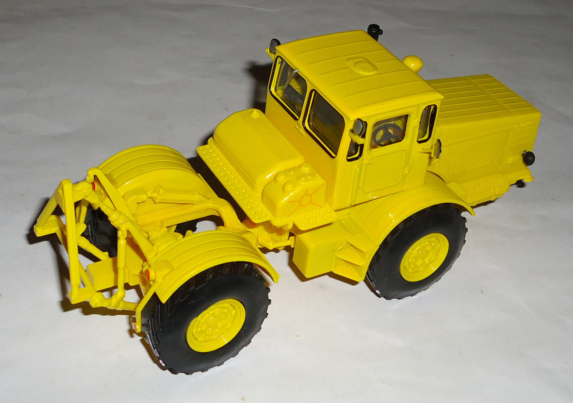 К-700 Кировец1