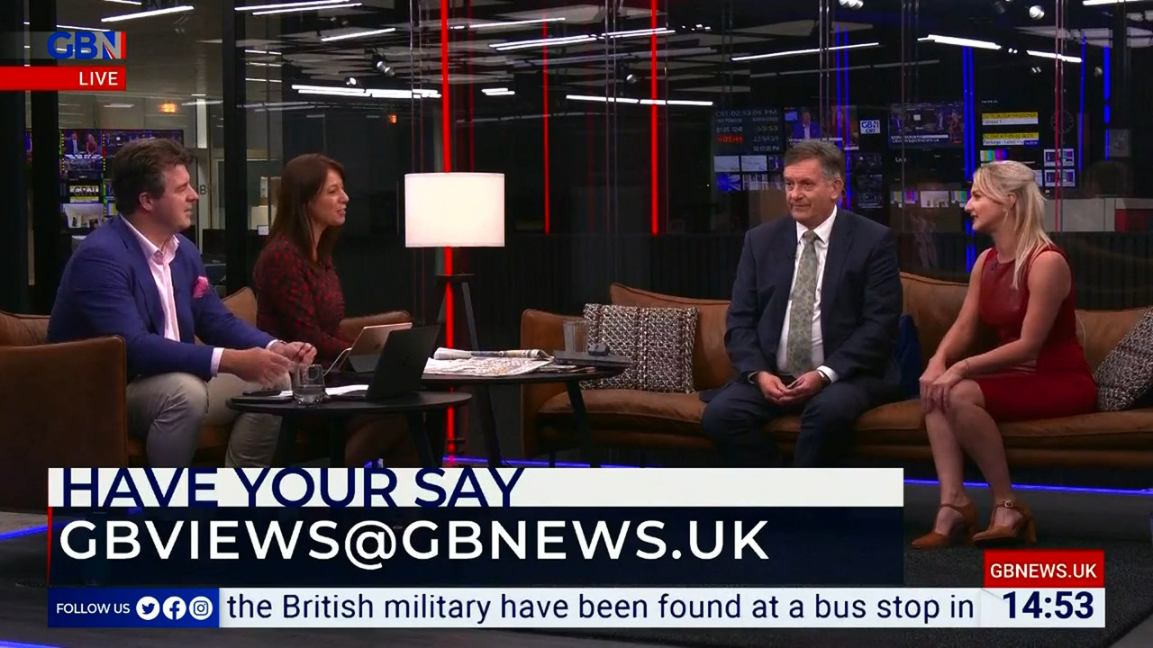 06.28 - 12.00.00 - DePiero & Halligan. What makes Britain tick. The n..._003.ts_snapshot_04.16.780