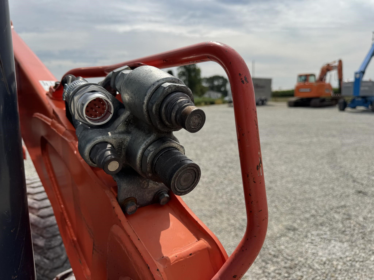 Vehicle thumbnail 11