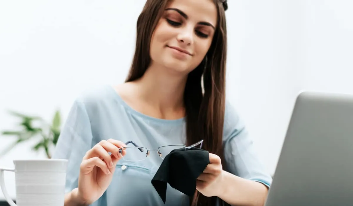 ¿Qué pasa si aplicas un líquido casero a tus gafas? Este truco te sorprenderá