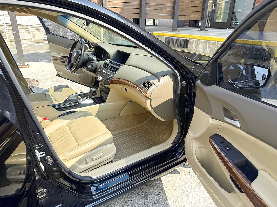 Vehicle thumbnail 12