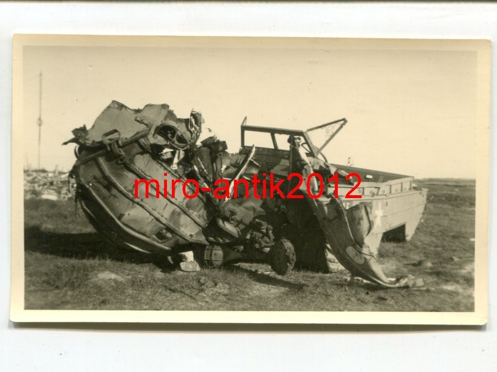 Foto, zerstörtes Landungsboot der Alliierten, Fr