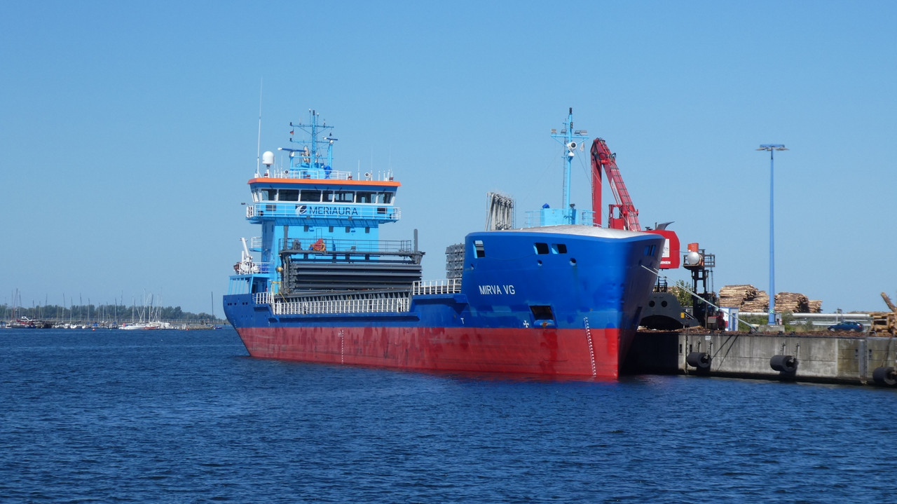 P1210732 (1940x1090)